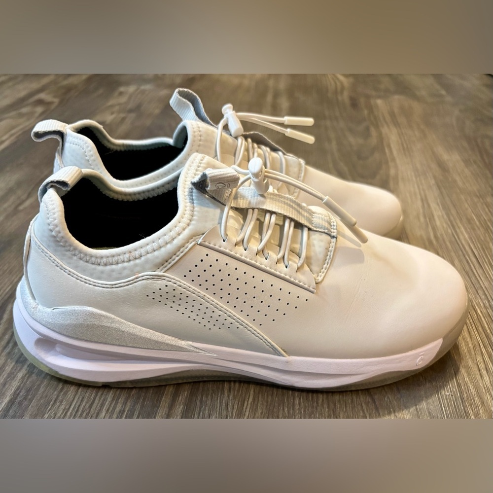 NWOB Clove Brilliant White Nursing Shoes Women’s Size‎ 8